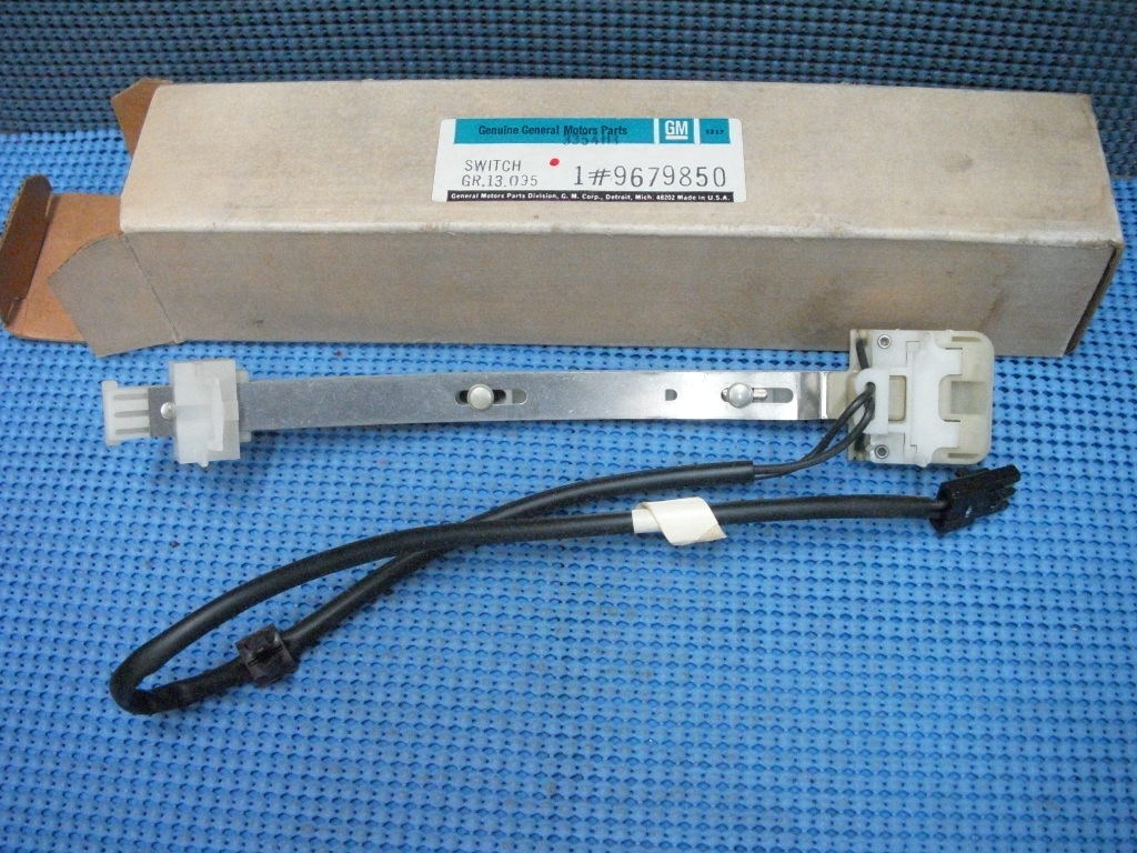 1974 - 1975 GM Bucket Seat Belt Warning Sensor NOS # 9679850