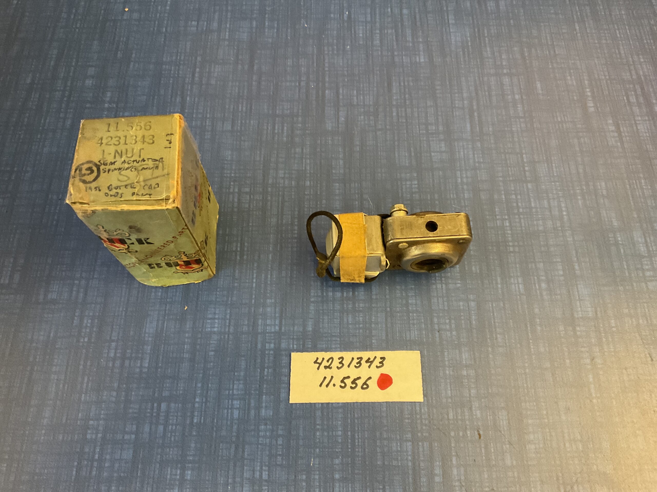 1956-1957 General Motors NOS Electric Seat Actuator Spinning Nut