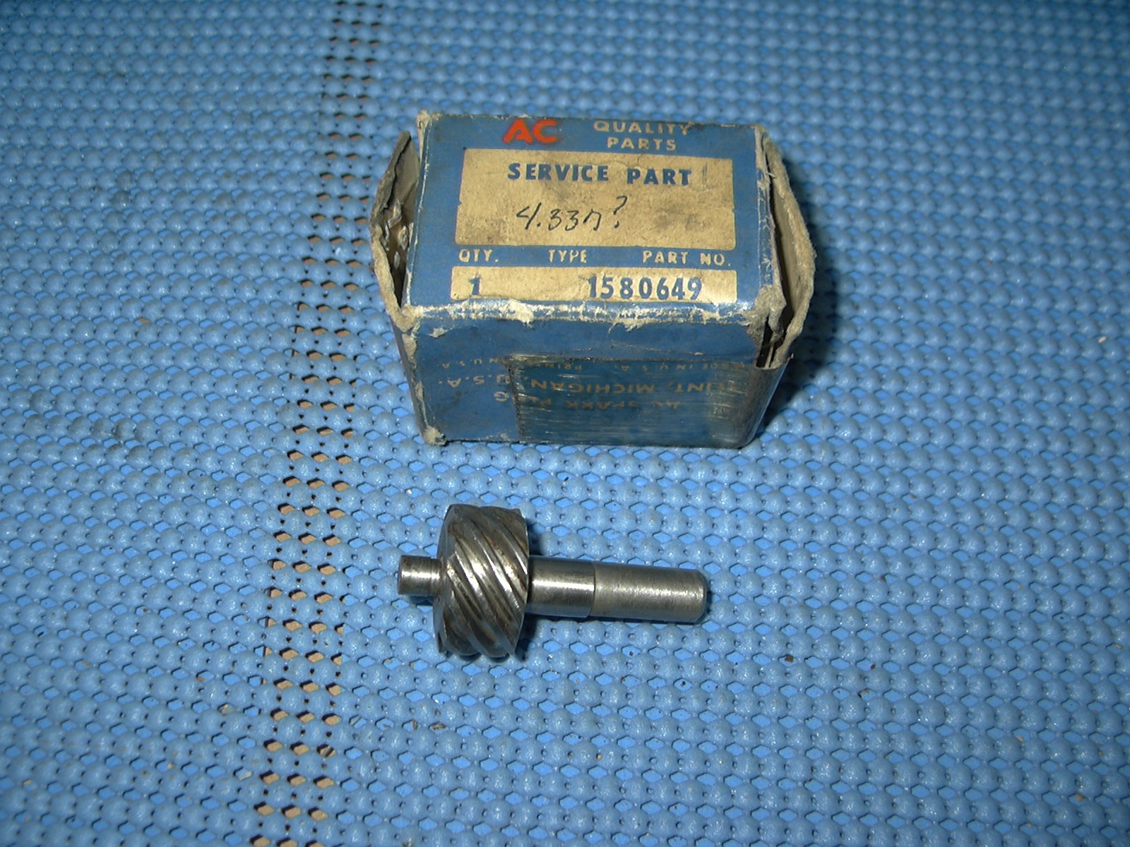 1950-1970 GMC Truck Speedometer Adapter Drive Gear NOS # 1580649