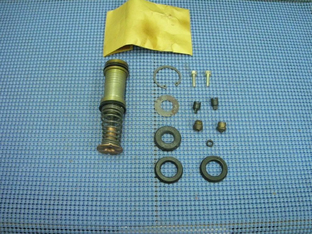 967-1970 Chevrolet Brake Master Cylinder Rebuild Kit NOS # 3912137