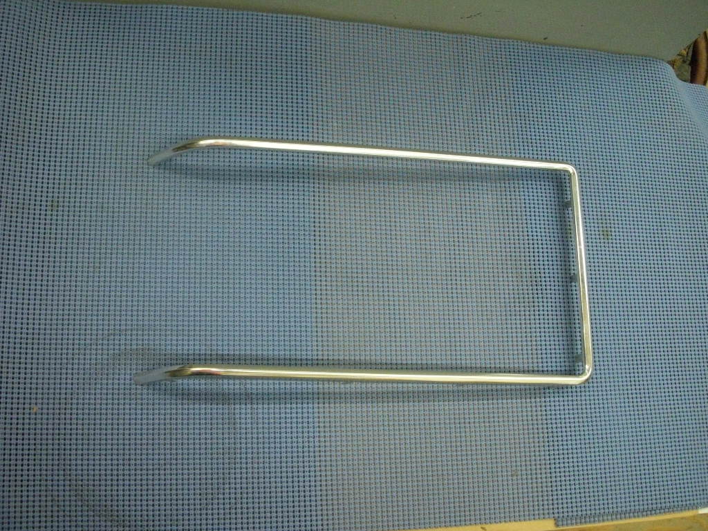 1972 Oldsmobile Right Hand Grille Molding NOS # 410638
