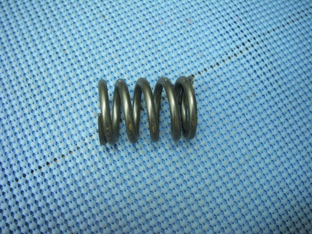 1966 - 1971 Oldsmobile Engine Intake and Exhaust Valve Spring NOS # 387720