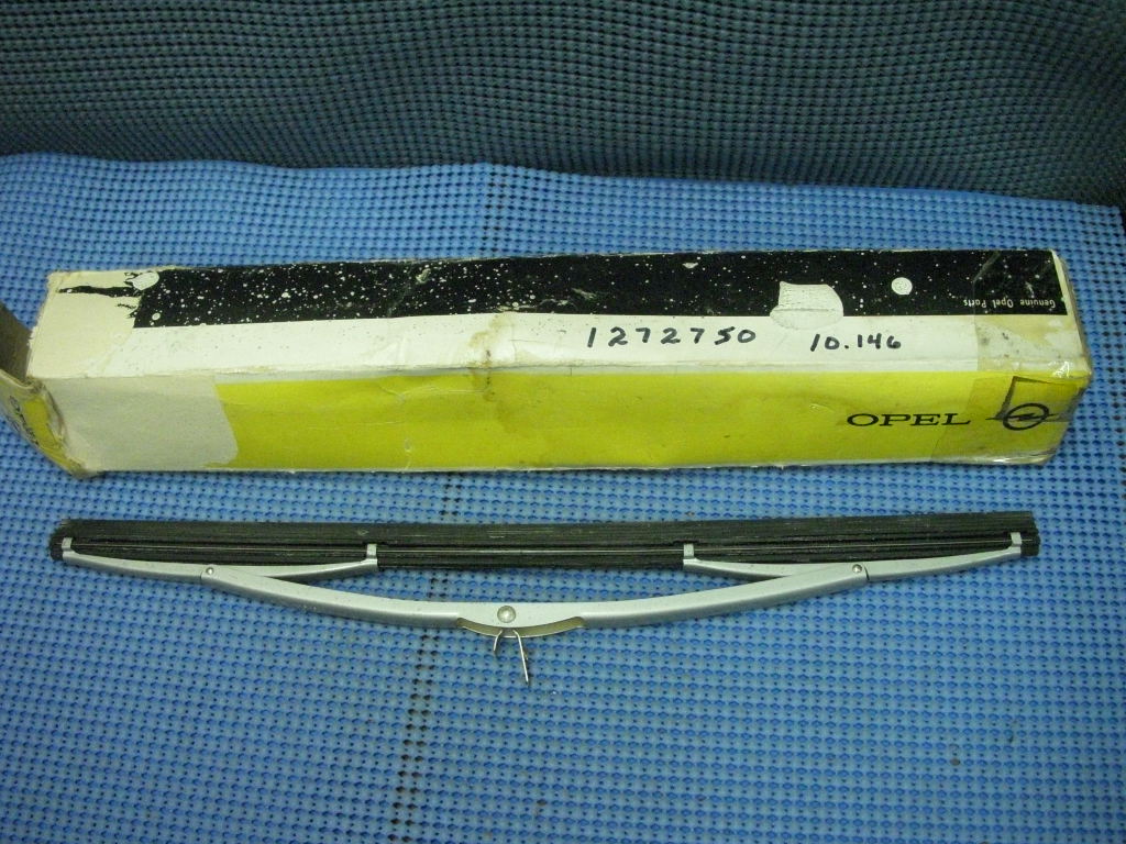 Opel Windshield Wiper Assembly NOS # 1272750