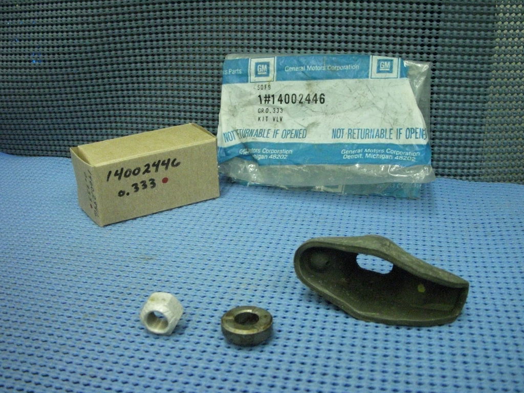 1980 - 1992 GM Engine Valve Rocker Arm Kit NOS # 14002446