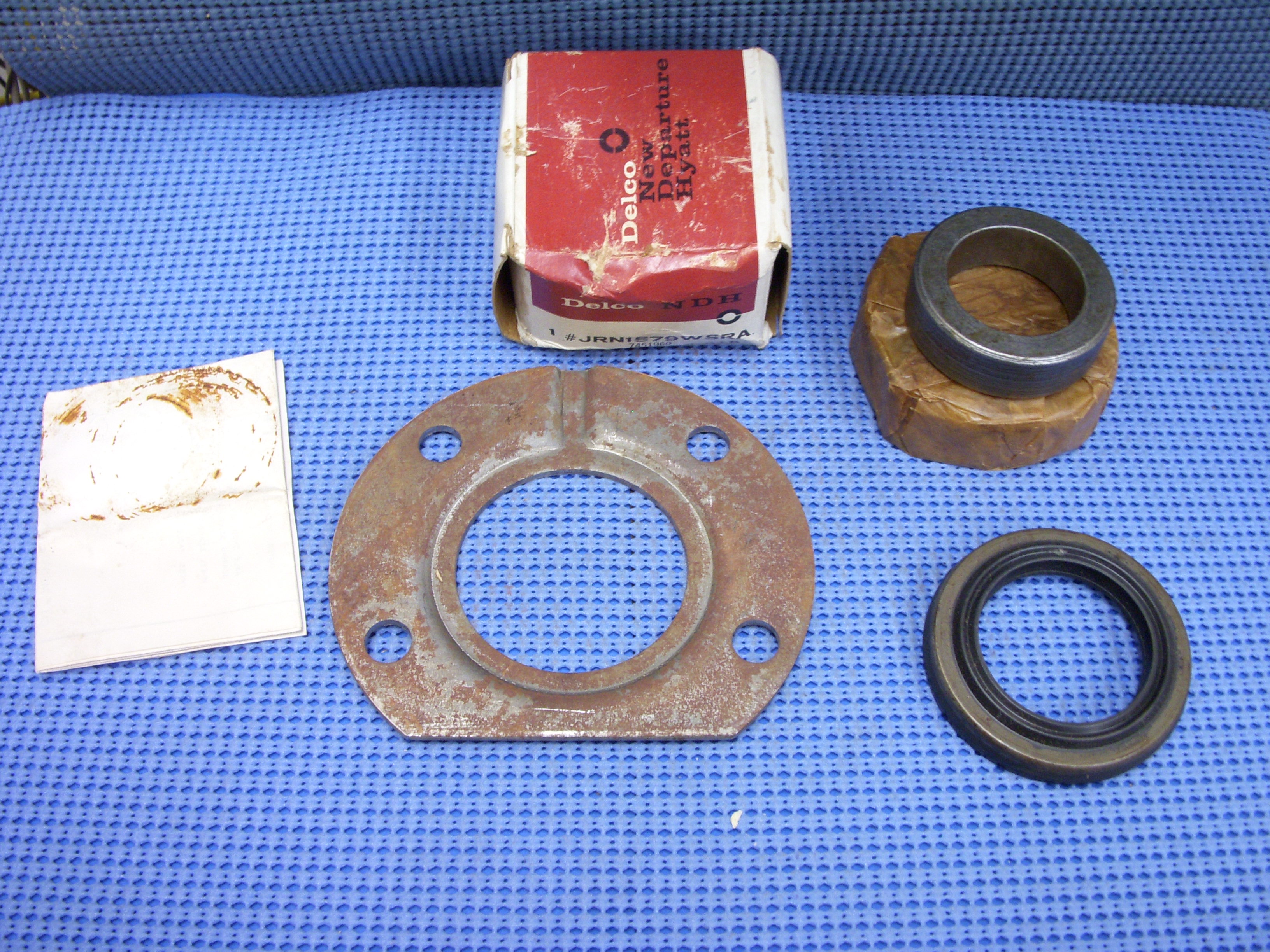 1972 Cadillac Rear Wheel Bearing Kit with Seal and Retainer NOS # 3633846