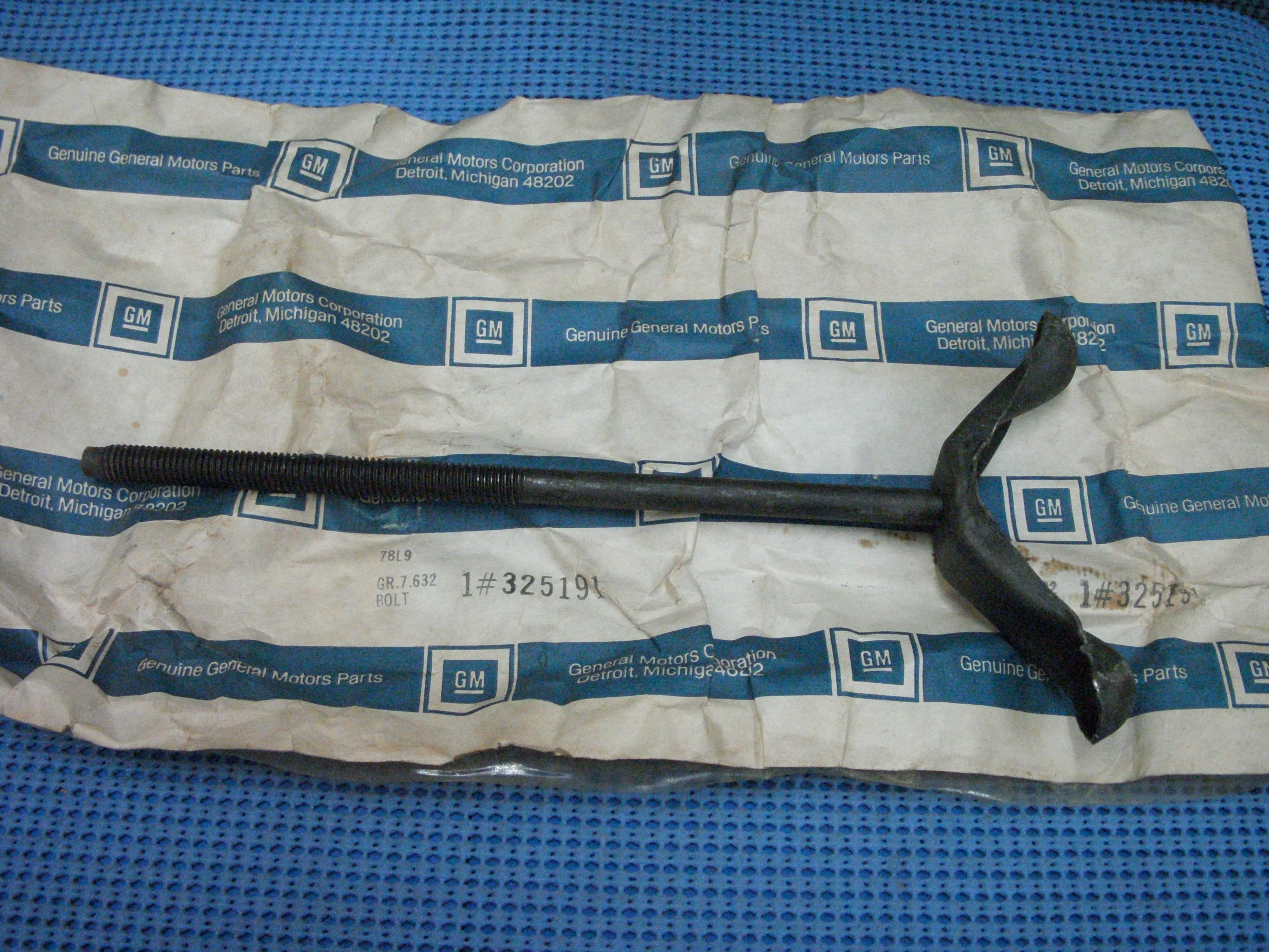 1964 - 1991 Chevrolet Spare Wheel and Tire Carrier Bolt and Wing Nut NOS # 325191