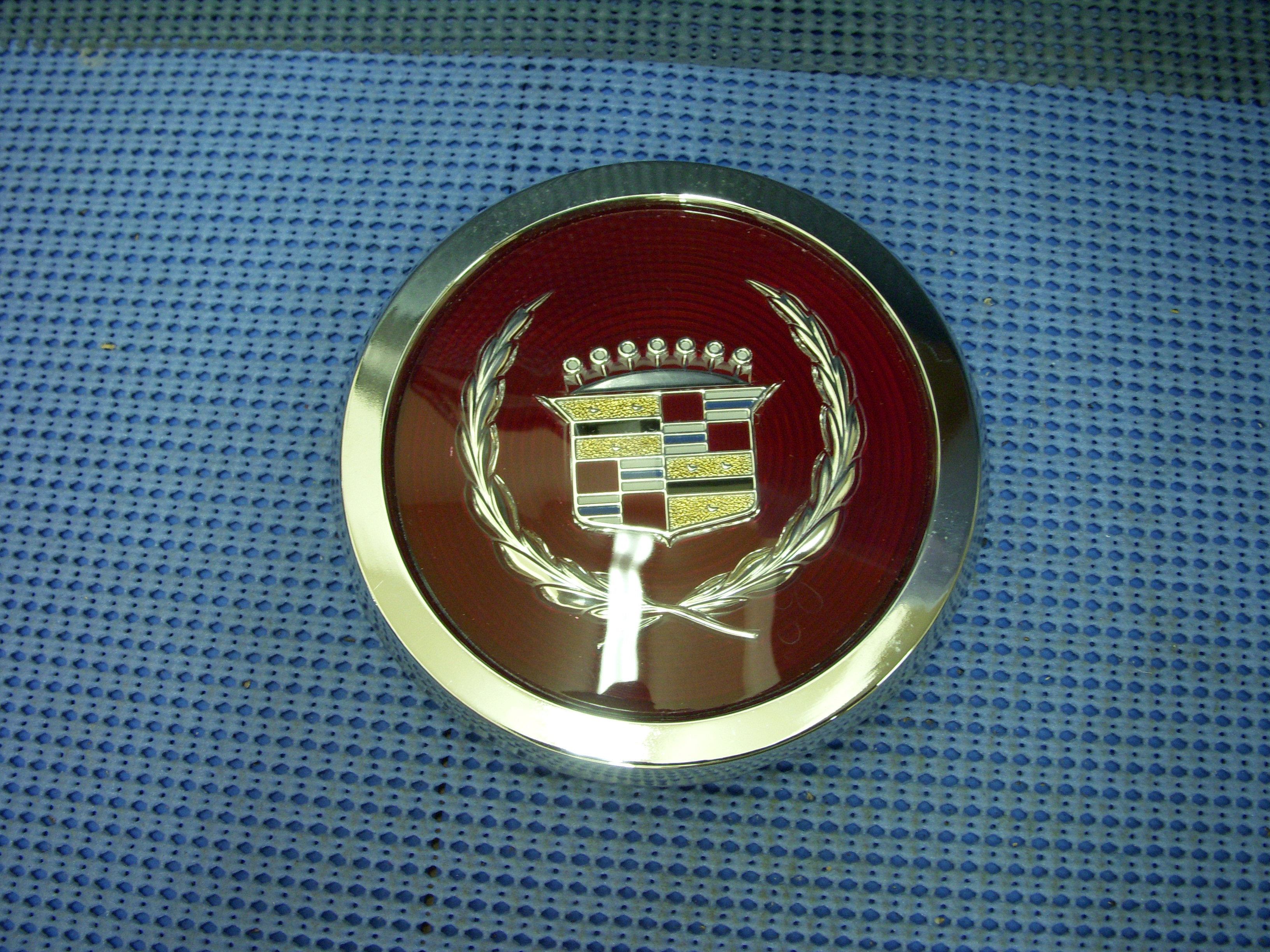 1985 Cadillac Wheel Medallion NOS # 1630136