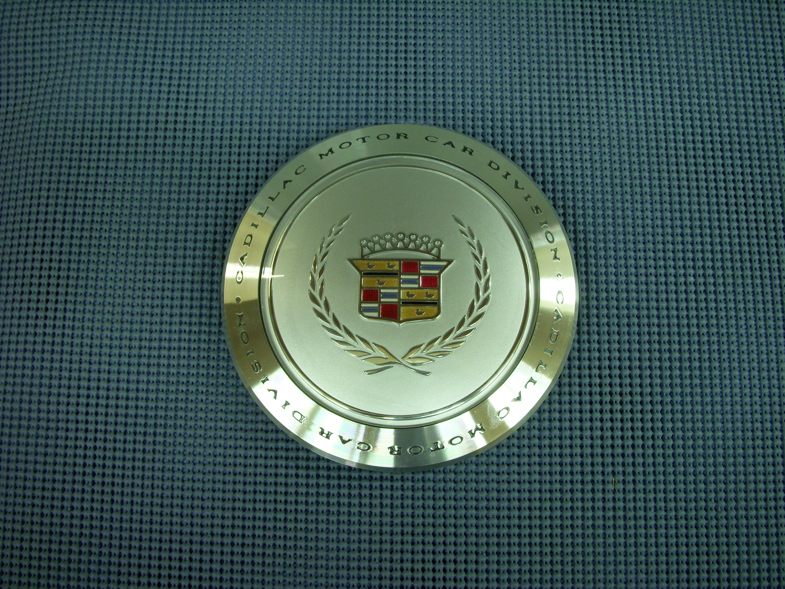 1994 - 1997 Cadillac Wheel Center Cap NOS # 3545558