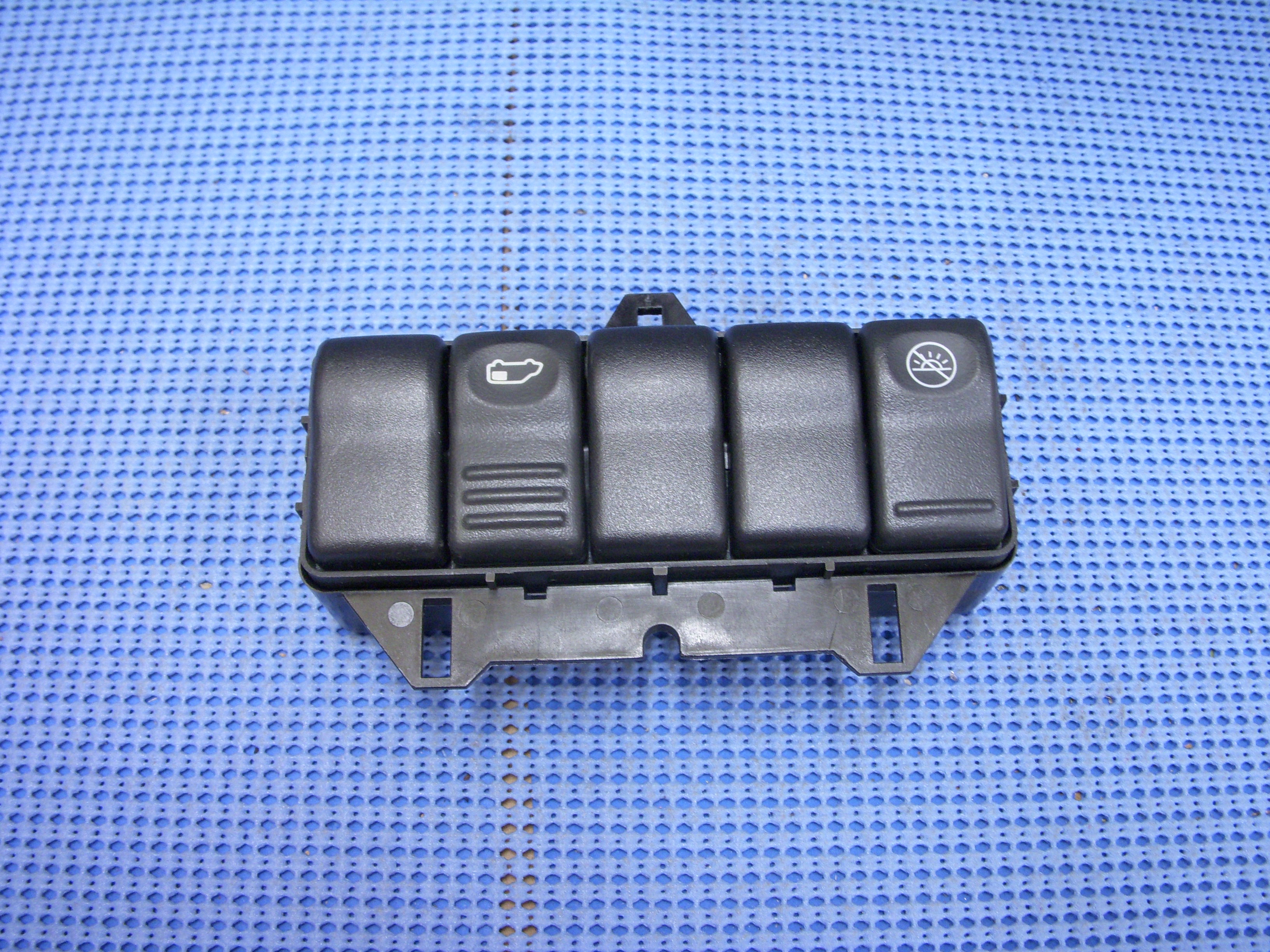 1997 - 2005 GM Courtesy, Dome and Reading Lamp Switch NOS # 10246293