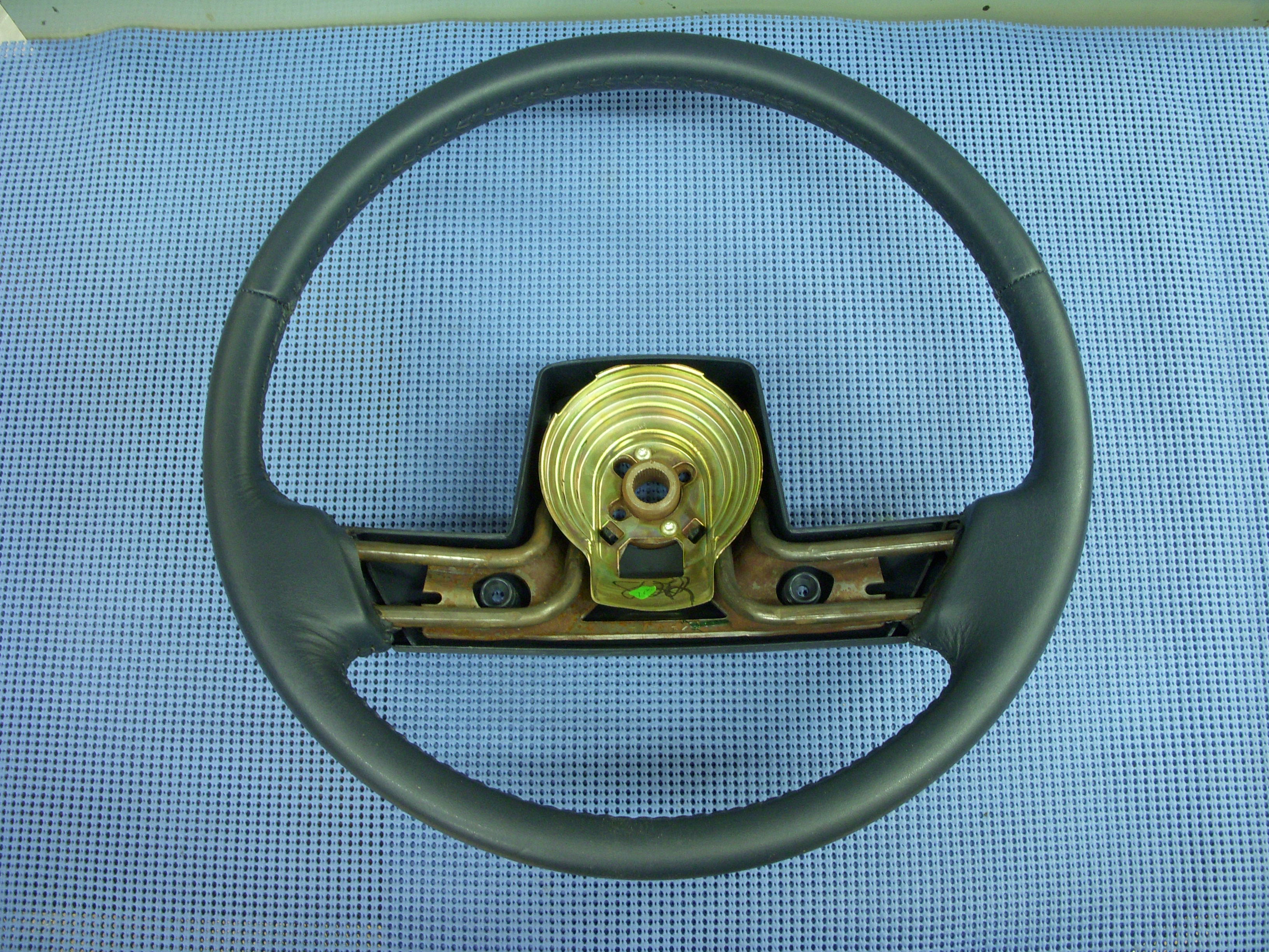 1988-1993 Oldsmobile Blue Leather Steering Wheel NOS # 10060546