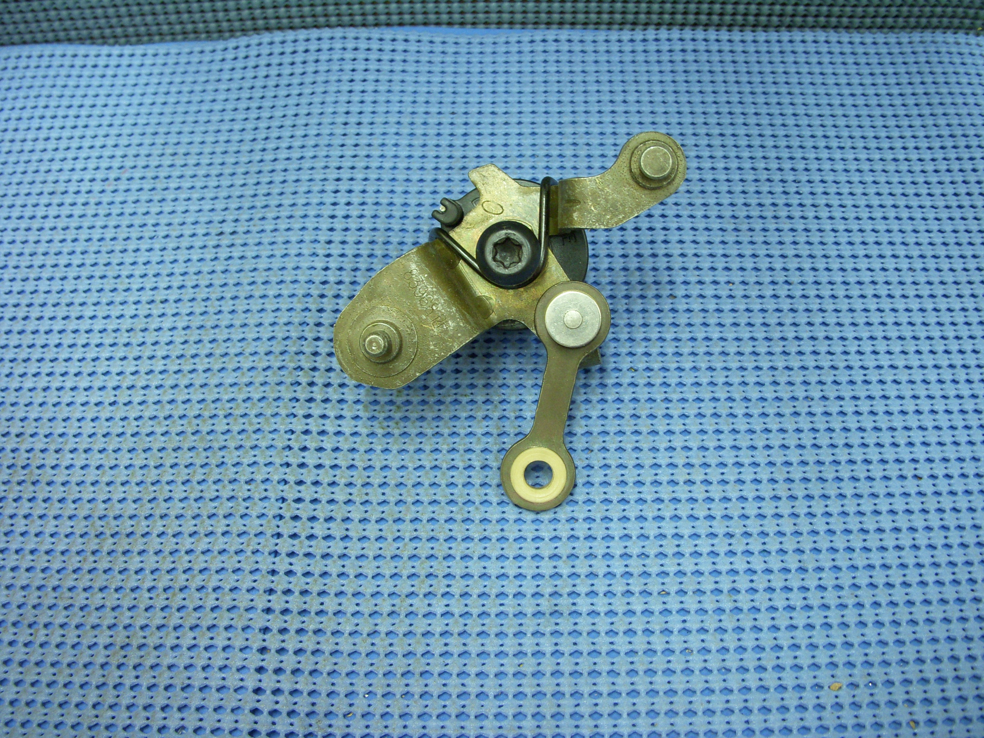 1988 GM Throttle Body Throttle Actuating Lever Assembly NOS # 17112175