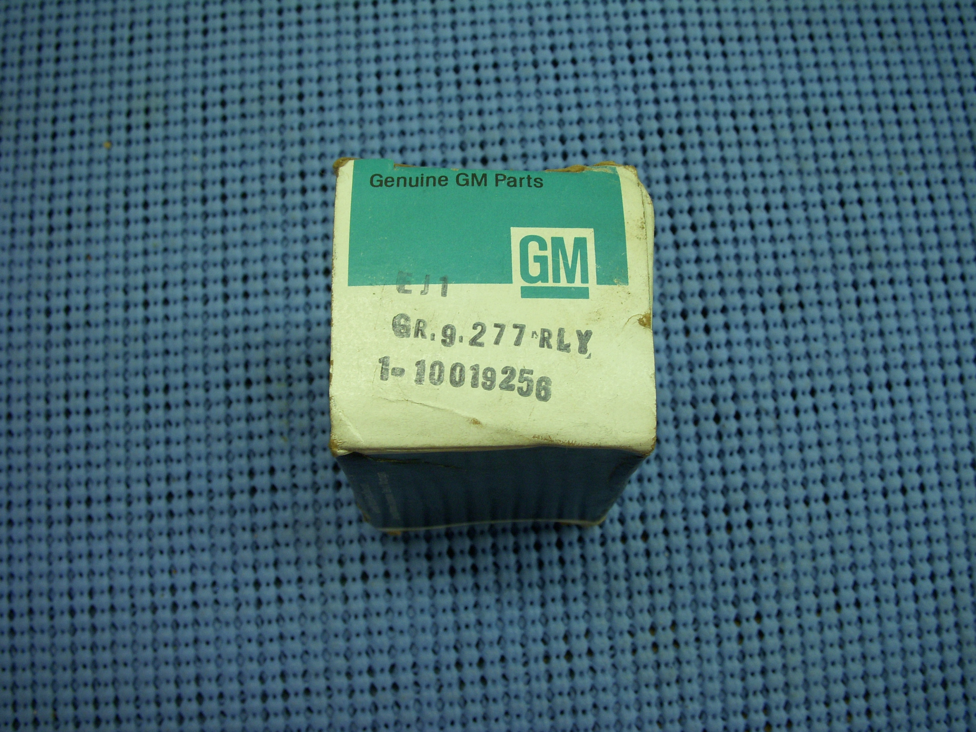 1981 GM A/C Compressor Time Delay Relay NOS # 10019256
