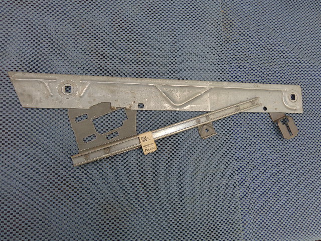 thumbnail image 2 of NORS Left Side Quarter Window Chrome Molding – 1966-67 GM A-Body Sash Channel W/ Glass Seal 2 of 6