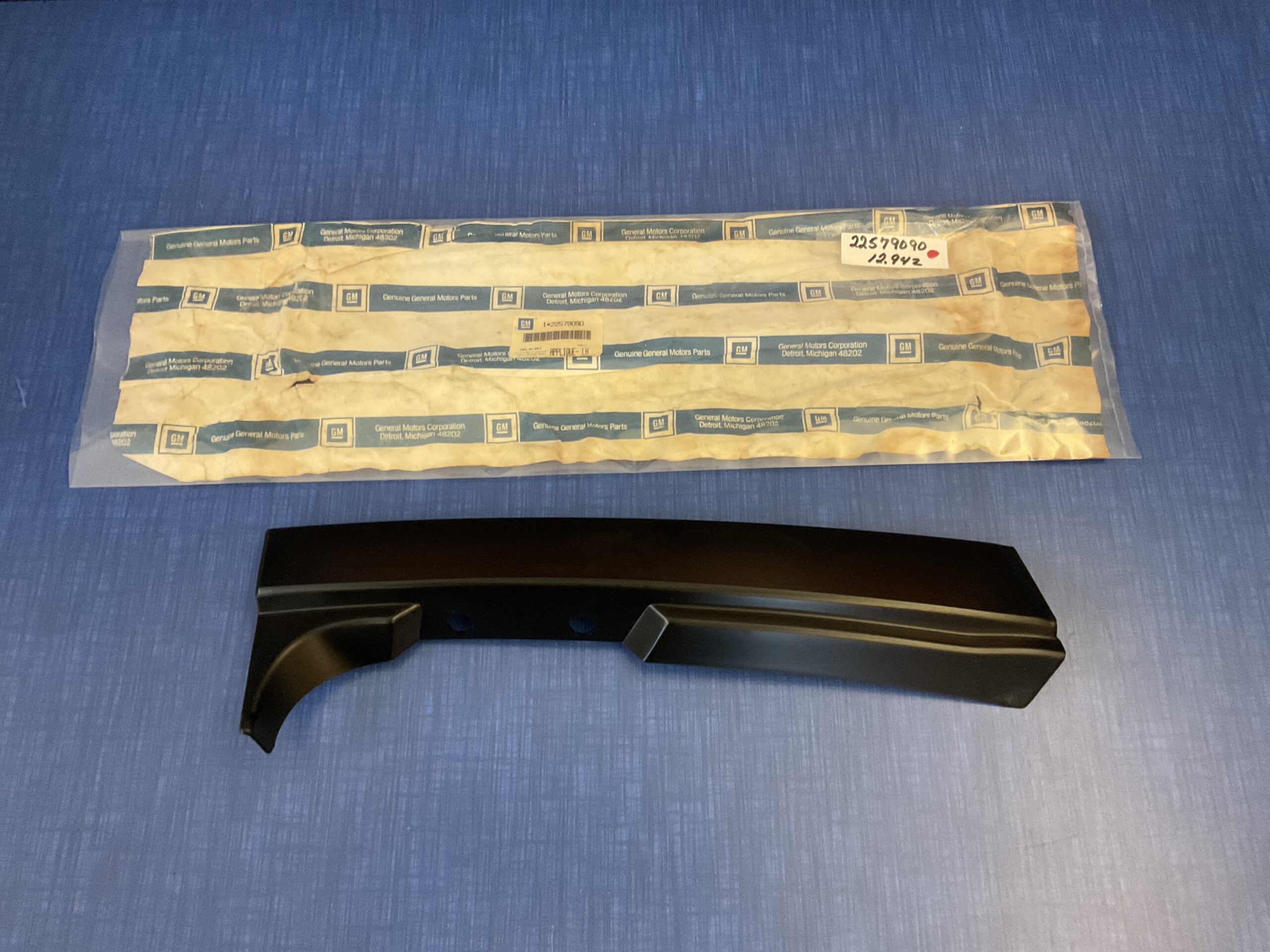 General Motors GM 15764012 Applique Parafango Posteriore Lato Sinistro Superiore - Ricambio Originale