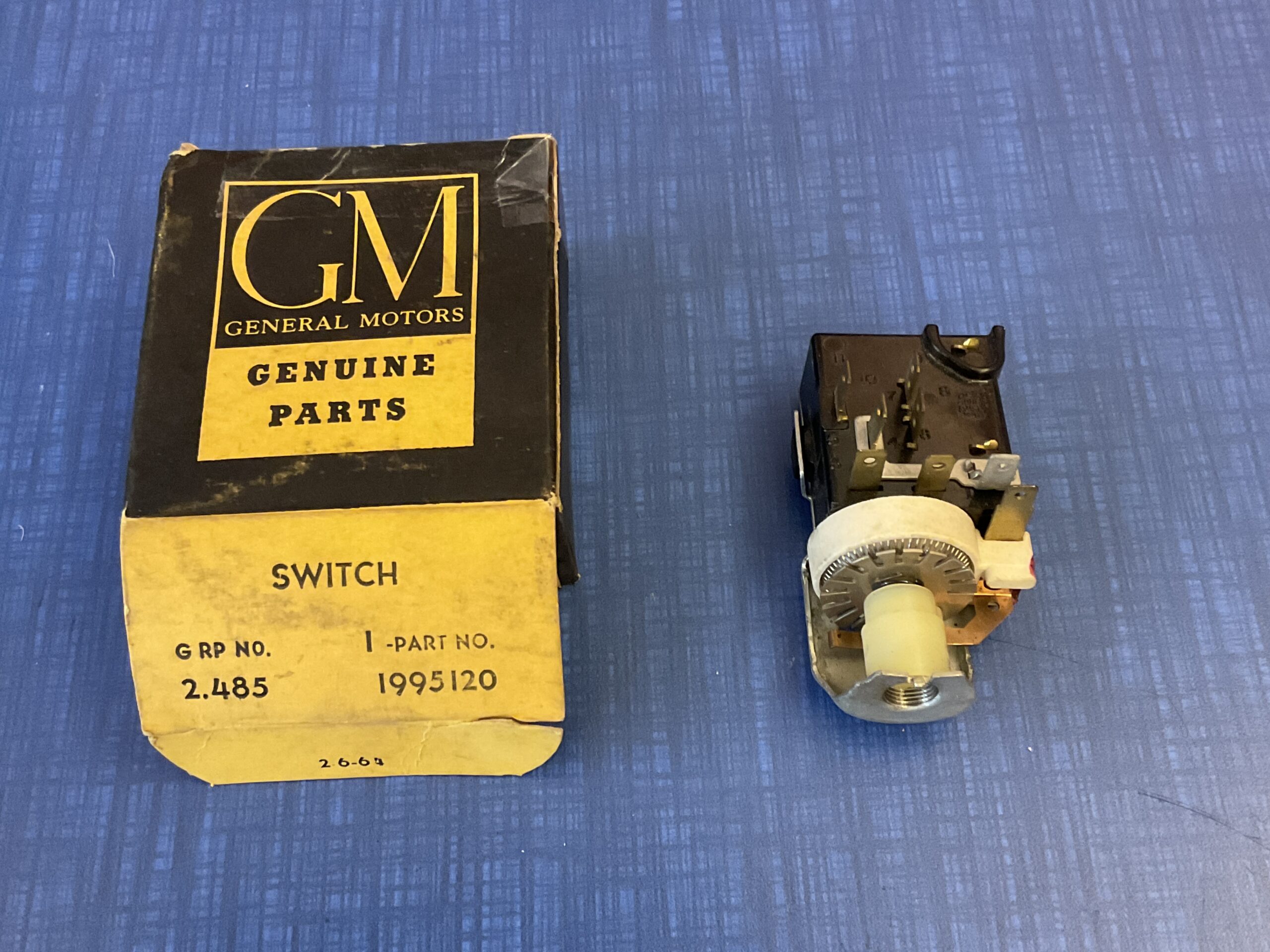 1963 - 1964 Pontiac NOS Headlight Switch GM # 1995120 - Oldsmobile